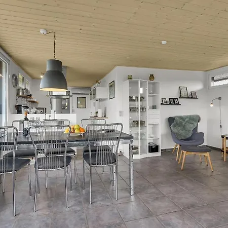 Nice In Hjorring With Kitchen Prázdninový dům Lønstrup